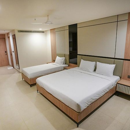 Hotel Shubham Celebrations Hyderabad Exteriör bild